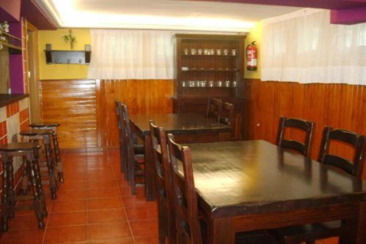 Auto Check In Hotel Las Nieves Jaca Esterno foto