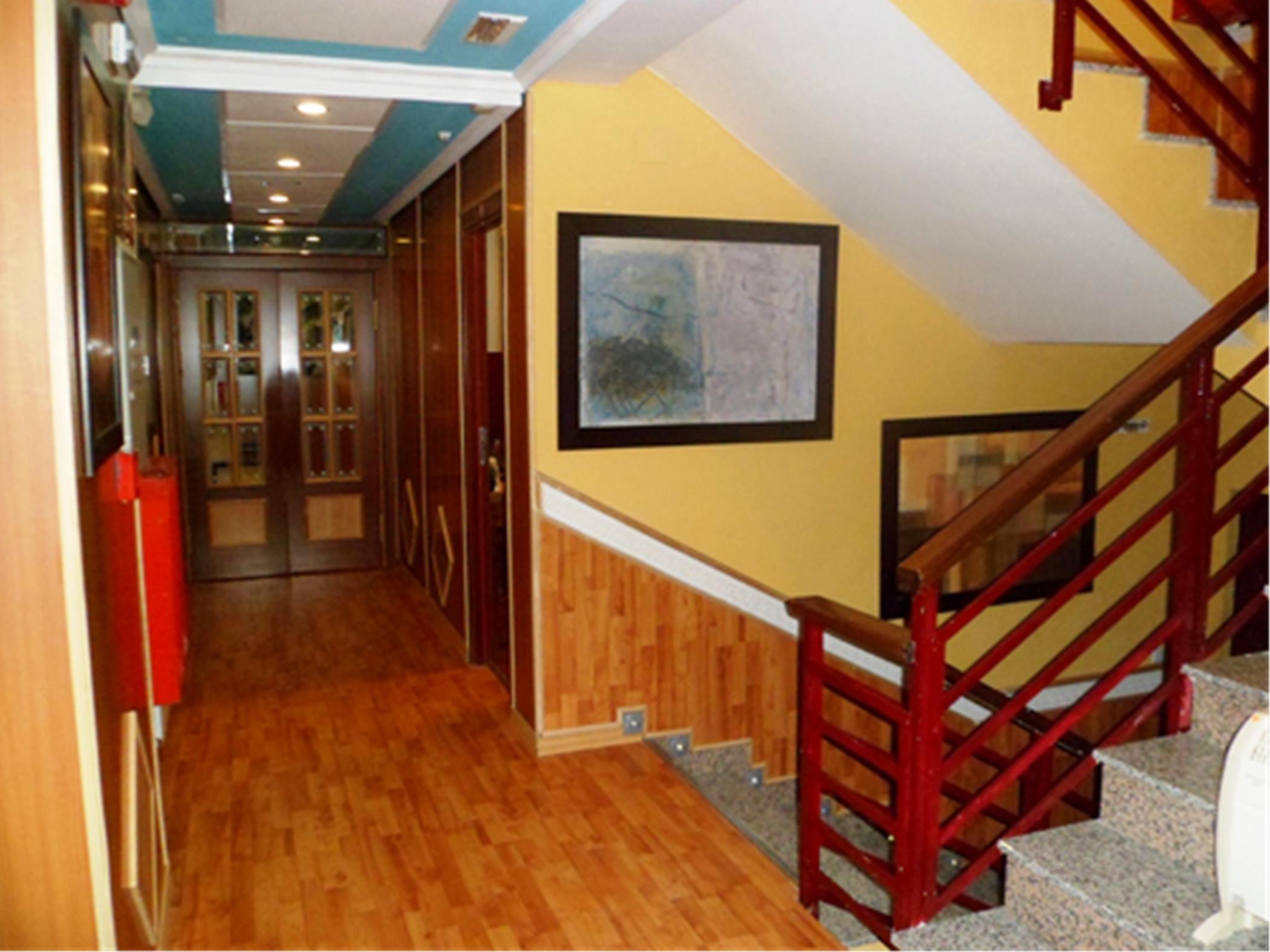 Auto Check In Hotel Las Nieves Jaca Esterno foto